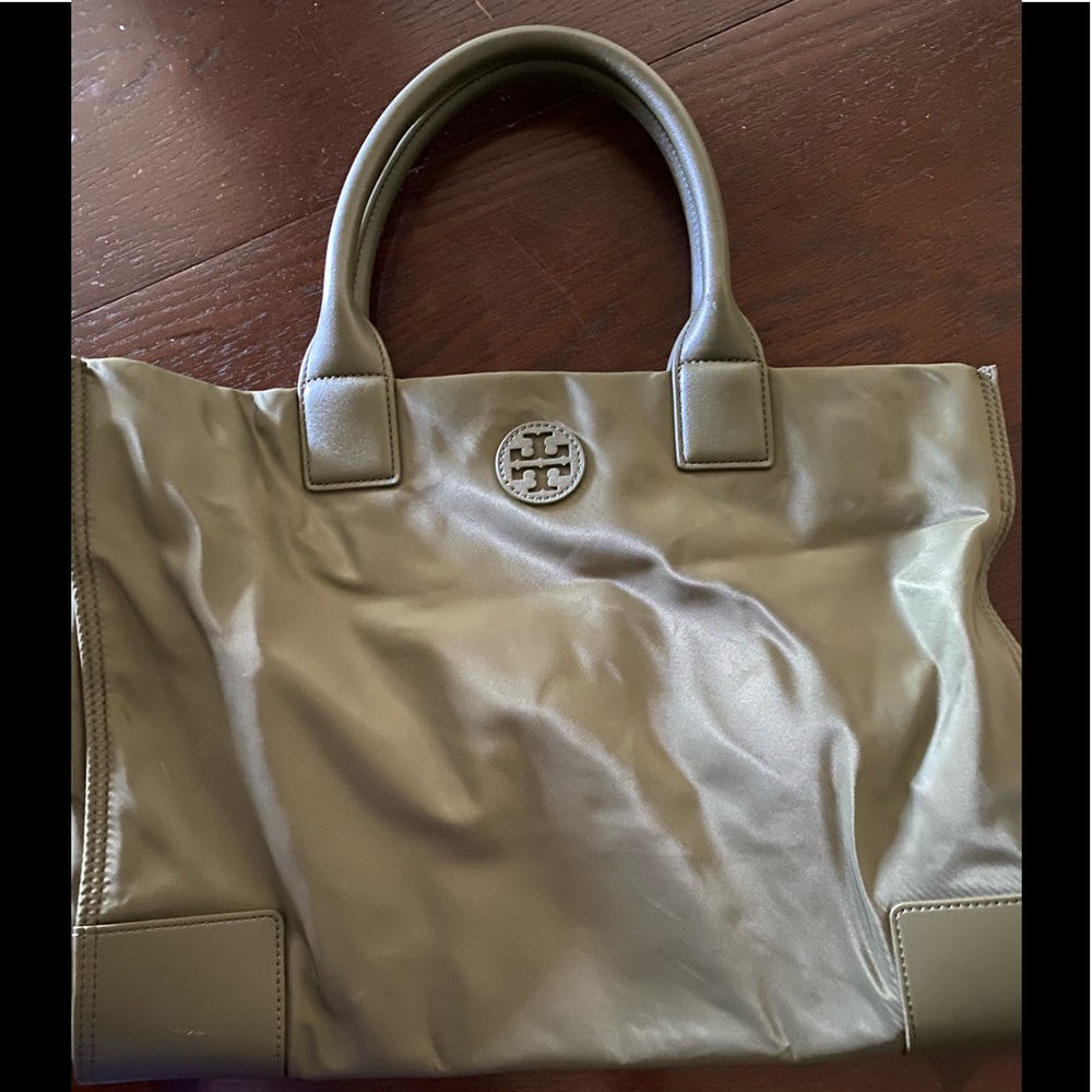 Olive green nylon tote bag💚